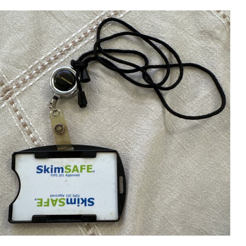 Boeing Retractable Reel Badge Id Holder SkimSAFE Fips 201 Approved ID holder